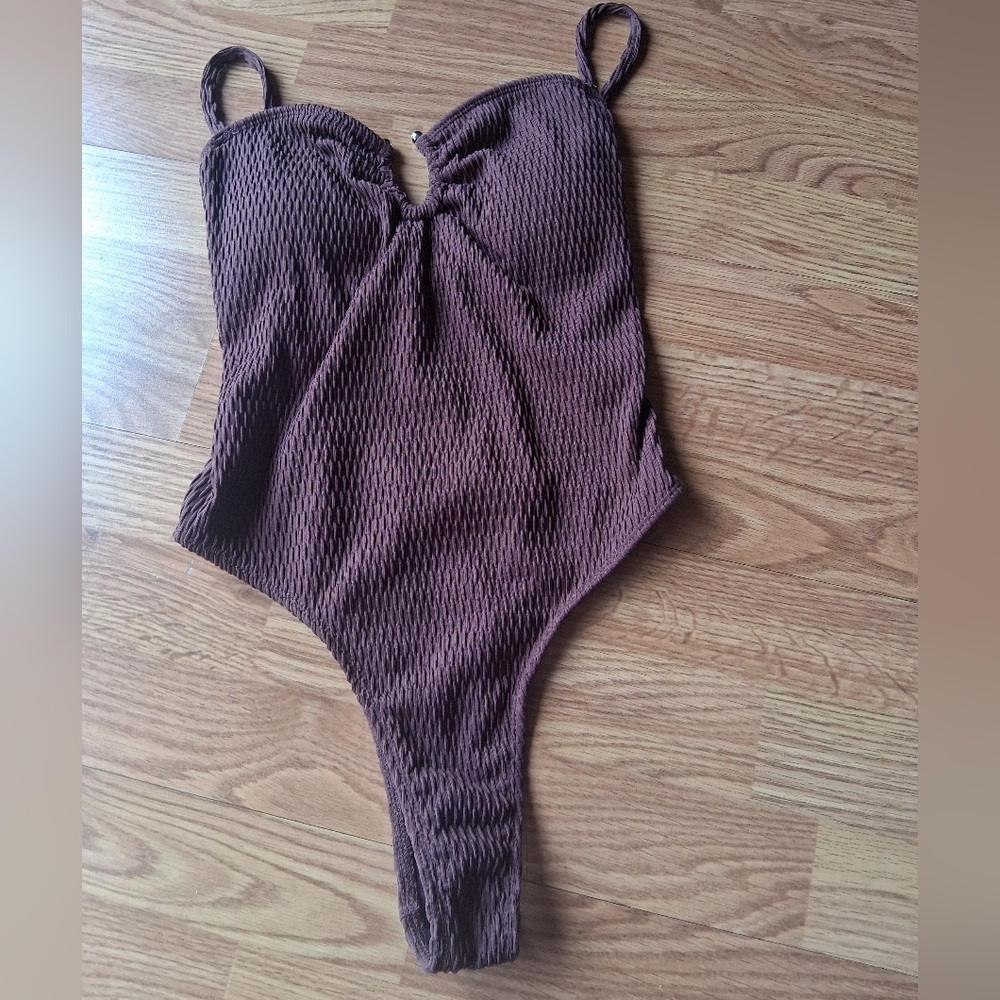 NEW Ladies BroWn One Pirce Swimsuit, By BOZZOLO. SZ LG